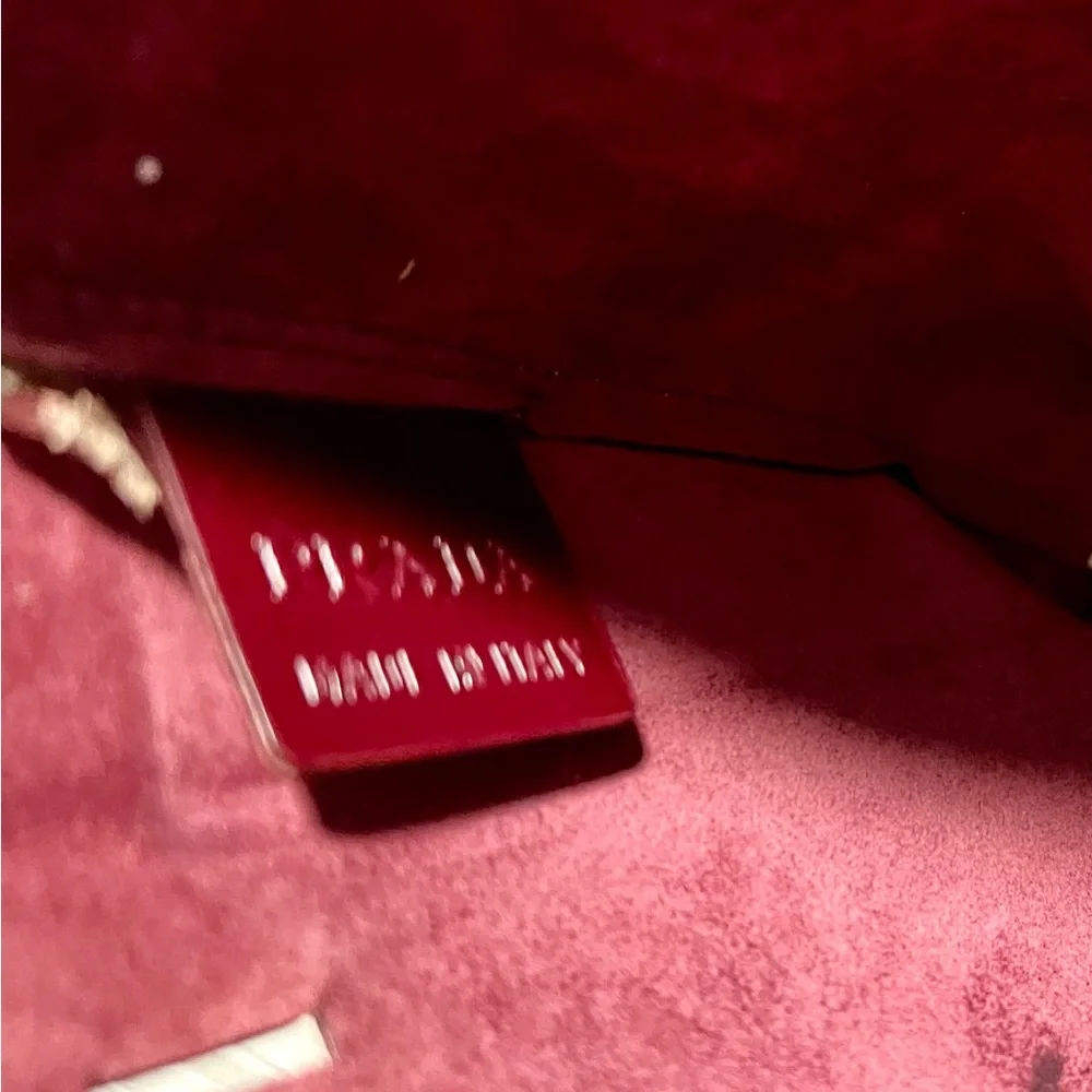 Authentic VINTAGE Prada Vitello Shopping Tote and Pouch - Picture 5 of 8